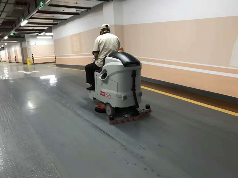 桂林中海元居住宅小區使用洗地機為物業加分